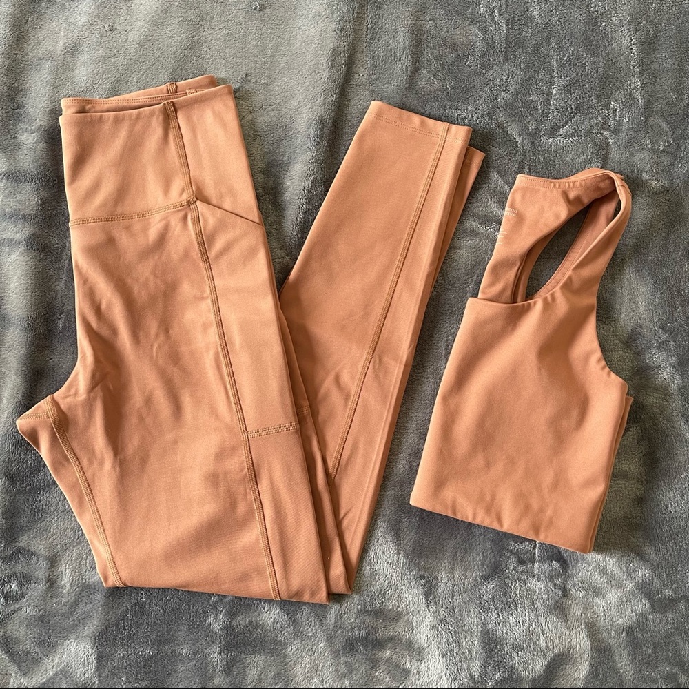 Girlfriend Collective Set
